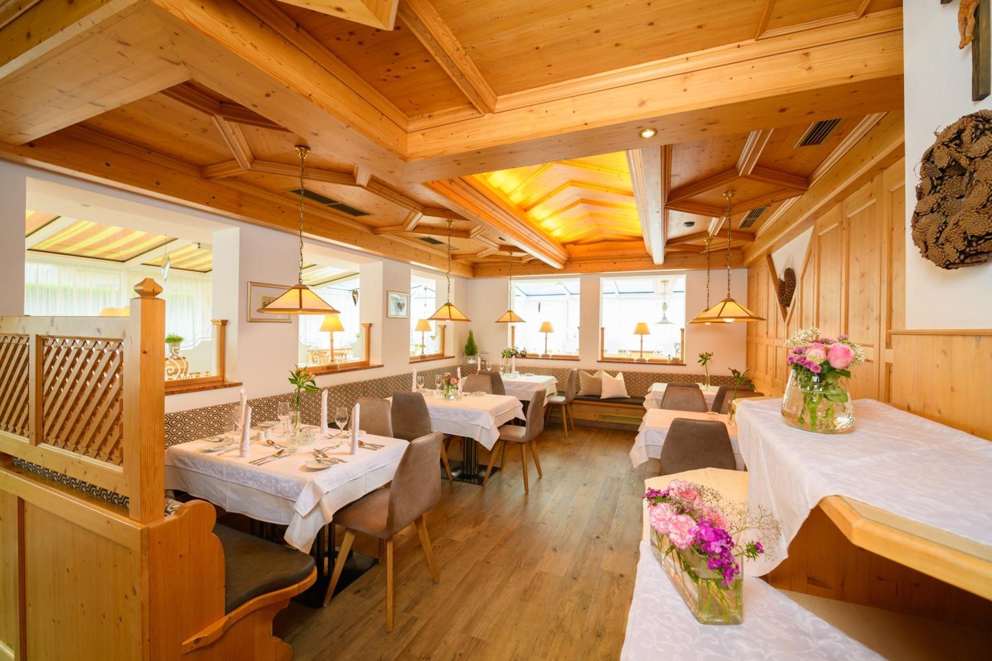 Hotel Vierjahreszeiten Flachau Esterno foto