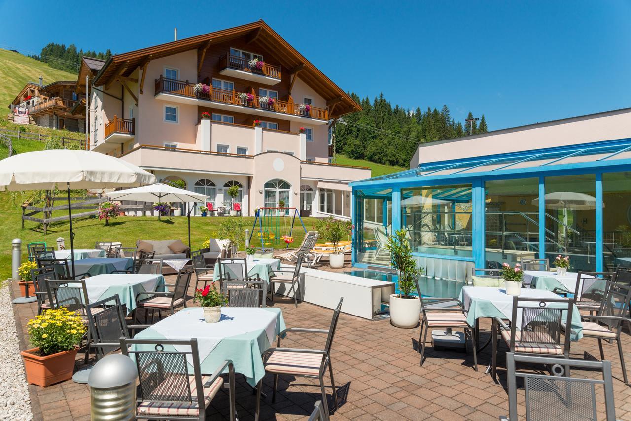 Hotel Vierjahreszeiten Flachau Esterno foto
